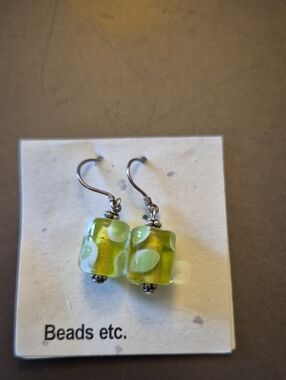 🌸 BOGO #12. Green Glass Earrings